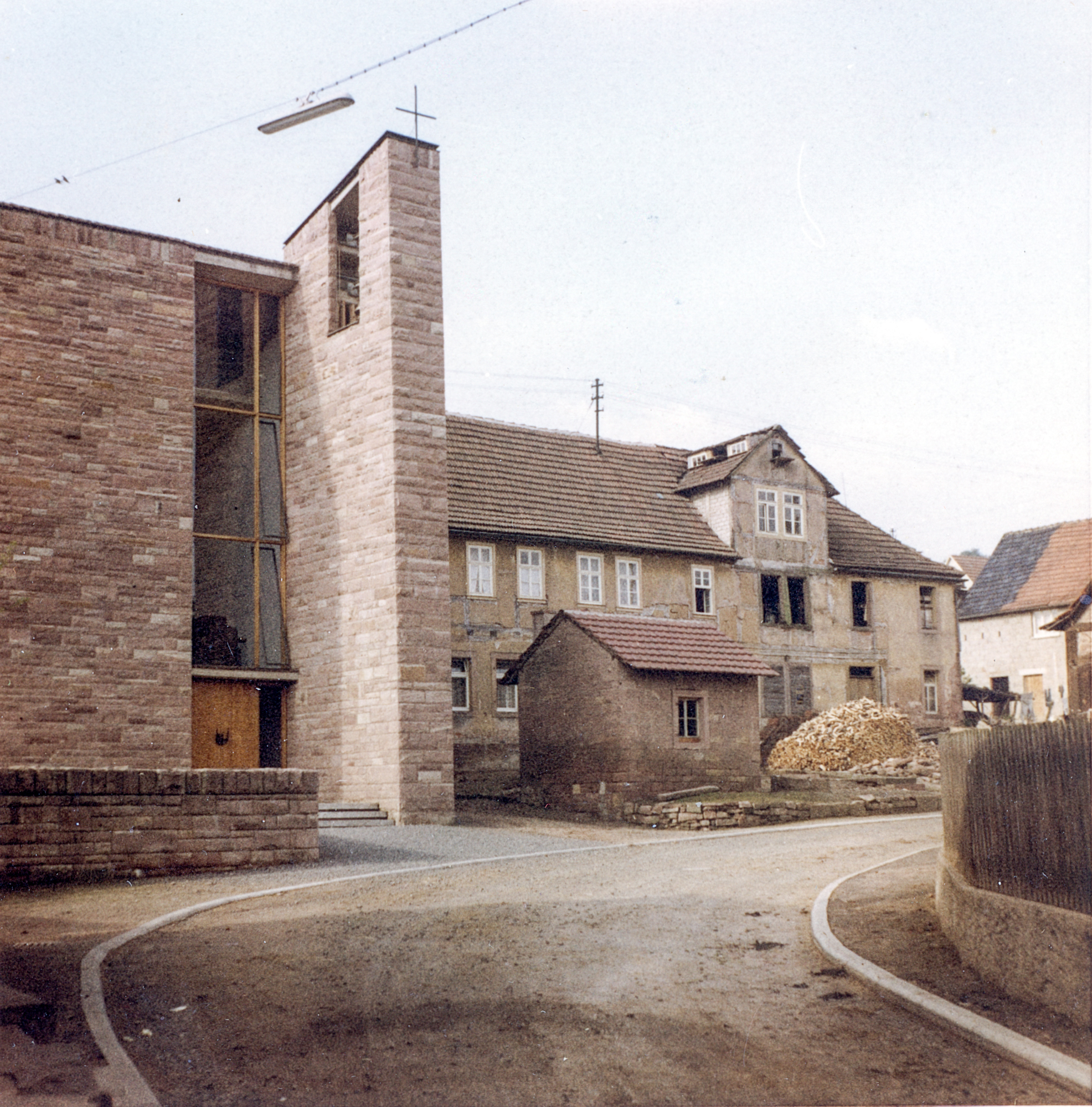 Katholische Kirche und ehemalige Synagoge